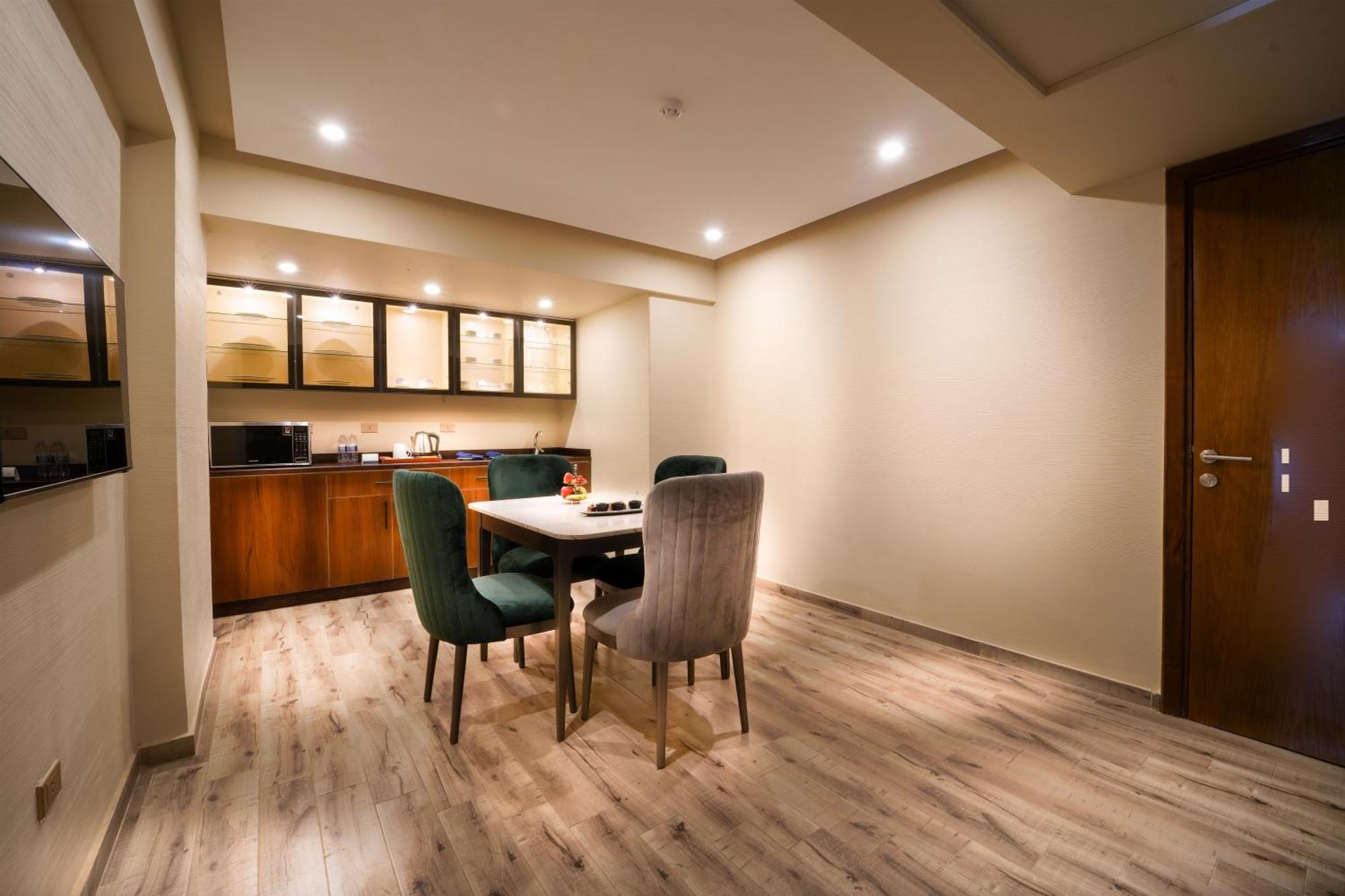 Al Kawm al Akhdar Stay Inn Pyramids Hotel מראה חיצוני תמונה
